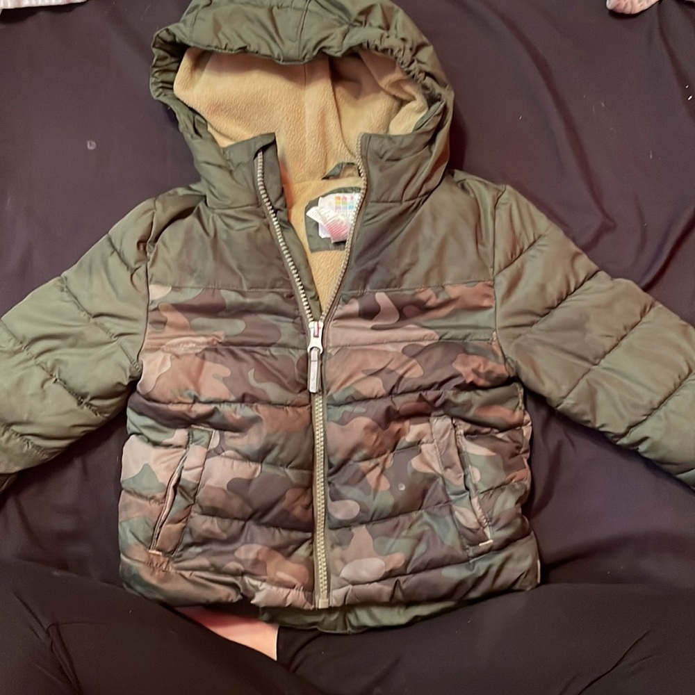Fleece lined camouflage winter coat